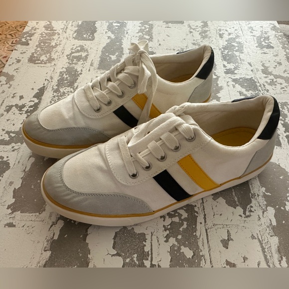 Clubroom M 7.5/ W 9 White Striped Cushioned Noah Round Toe Platform Sneakers - Picture 6 of 6